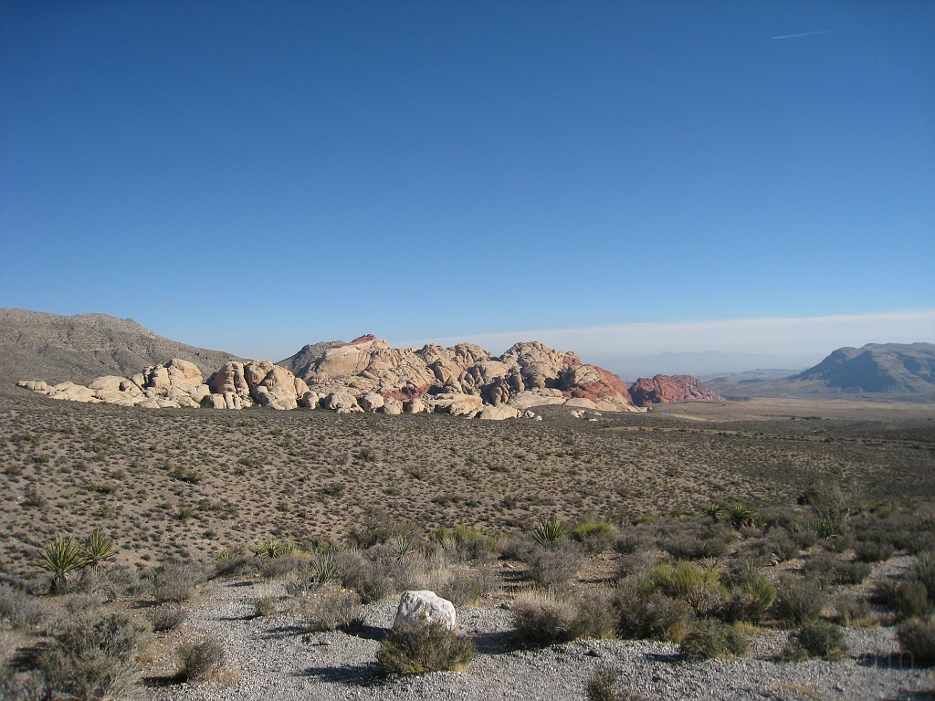 Las Vegas 2010 - Red Rock 0721.JPG - The 2010 Las Vegas Fire - Ice and Sweat Tour. Half Marathon, Red Rock Canyon, Casinos, Valley of Fire.... and buffets!